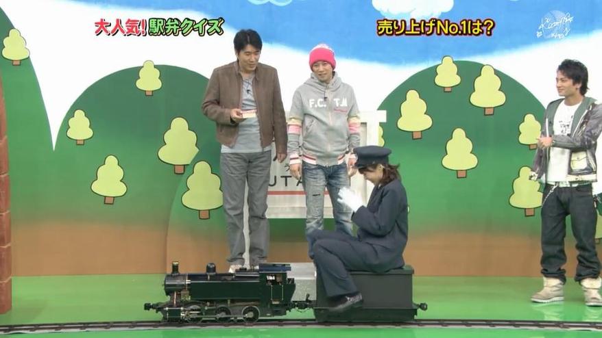 日本综艺木乃伊游戏把四个人一起裹了，挑战极限